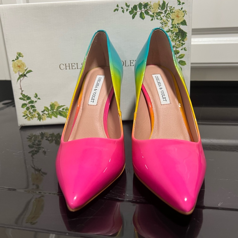 Chelsea & Violet Pumps